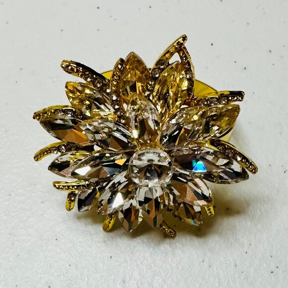 Napkin Rings 6Pcs Gold tone Flower Delicate Alloy Table Setting Party Accessory - Picture 3 of 10